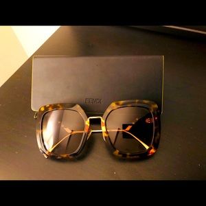 Fendi oversized sunglasses